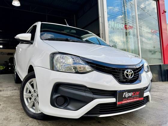 TOYOTA ETIOS 1.5 X PLUS 16V FLEX 4P AUTOMÁTICO